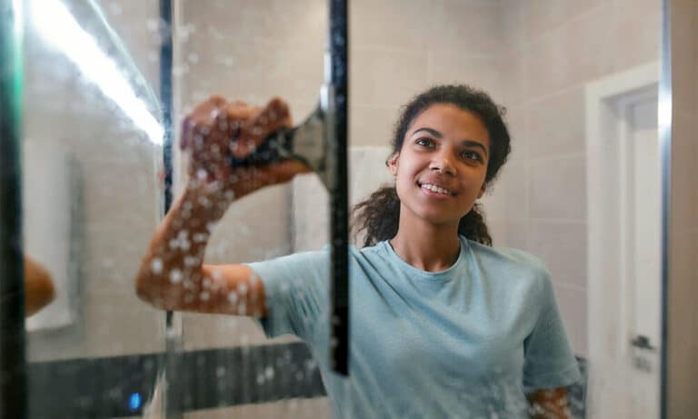 6 Essential Tips for Maintaining Glass Shower Doors