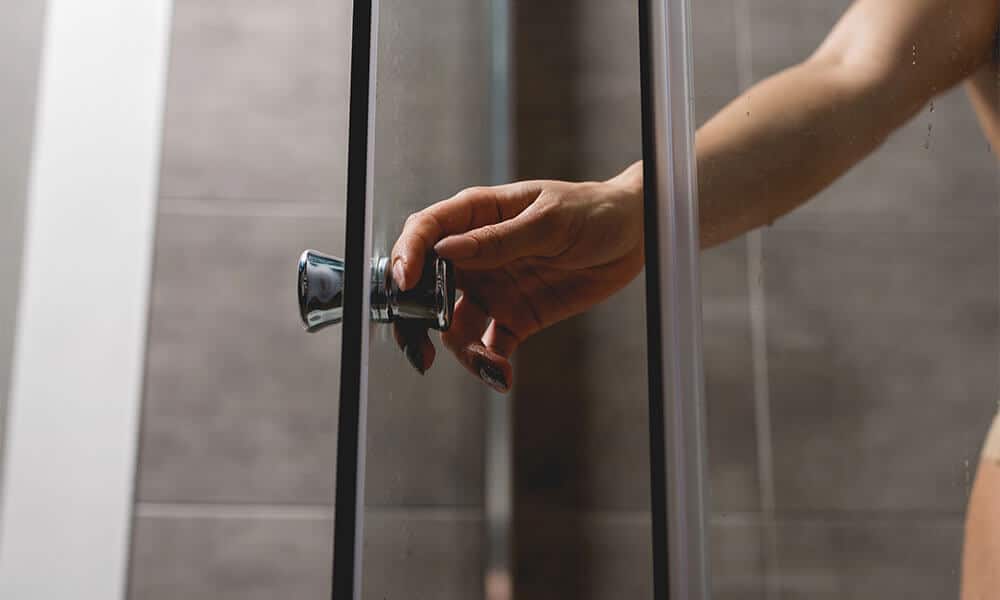 sliding vs hinged shower door